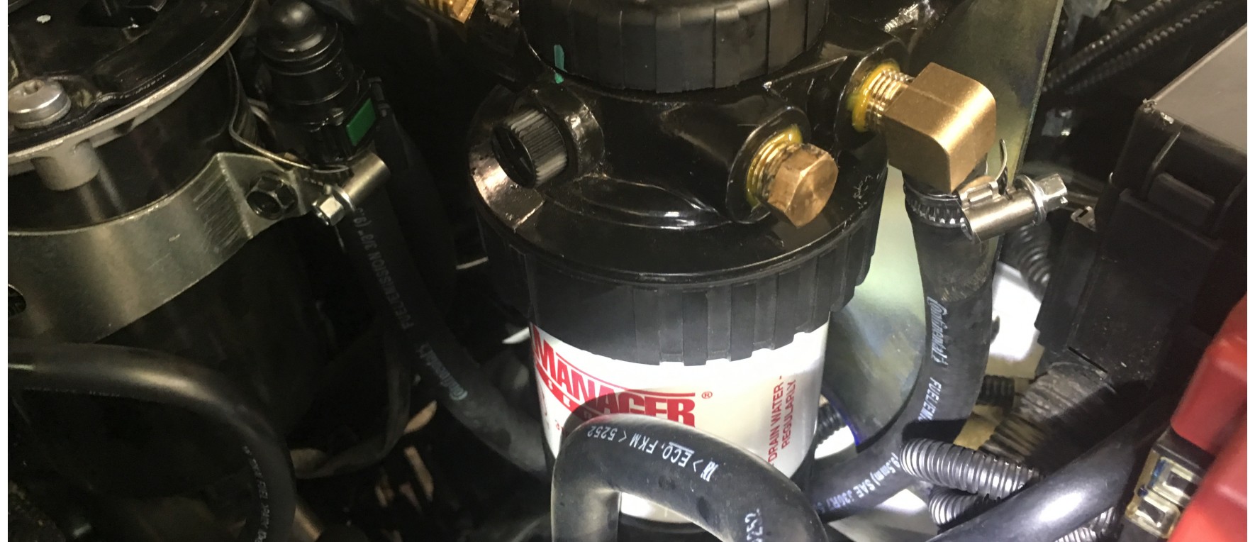 Replacing the fuel filter